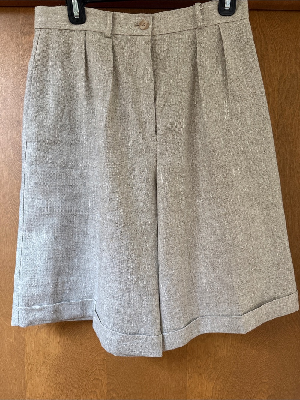Vintage 1990s Women's Linen Tailored Shorts - Neutral Beige